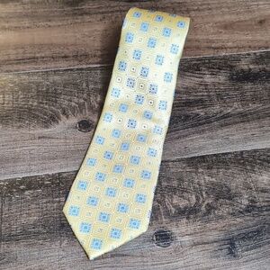 Donald J. Trump Signature Collection Neck Tie 100% Silk Cornflower Blue & Gold